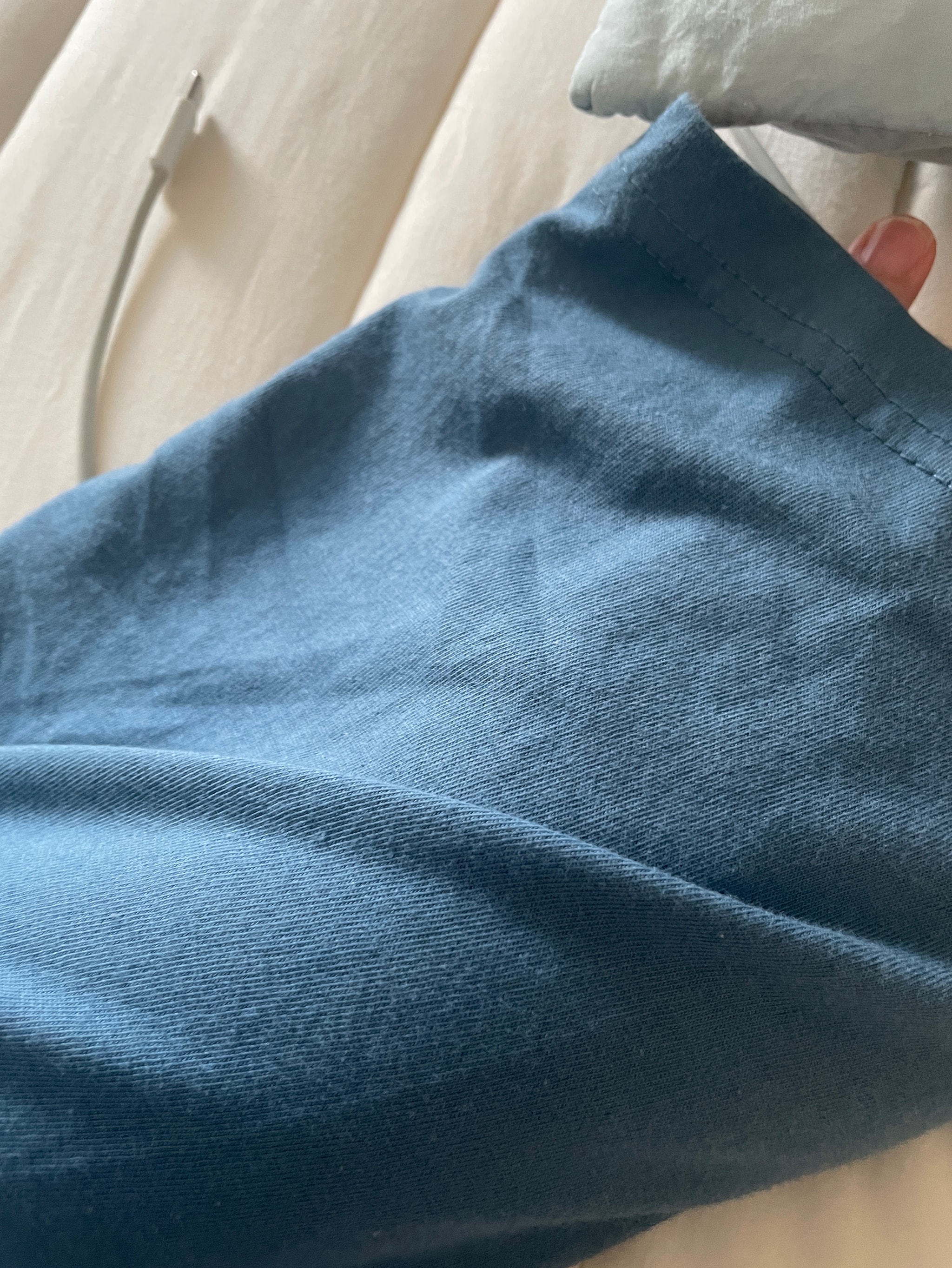 빈티지 블루에 백멜란지(왼) / 멜란지(오)