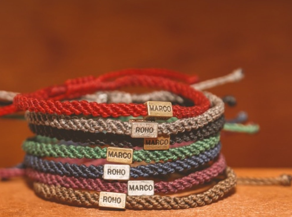 기부 팔찌 디자인 골라줘!