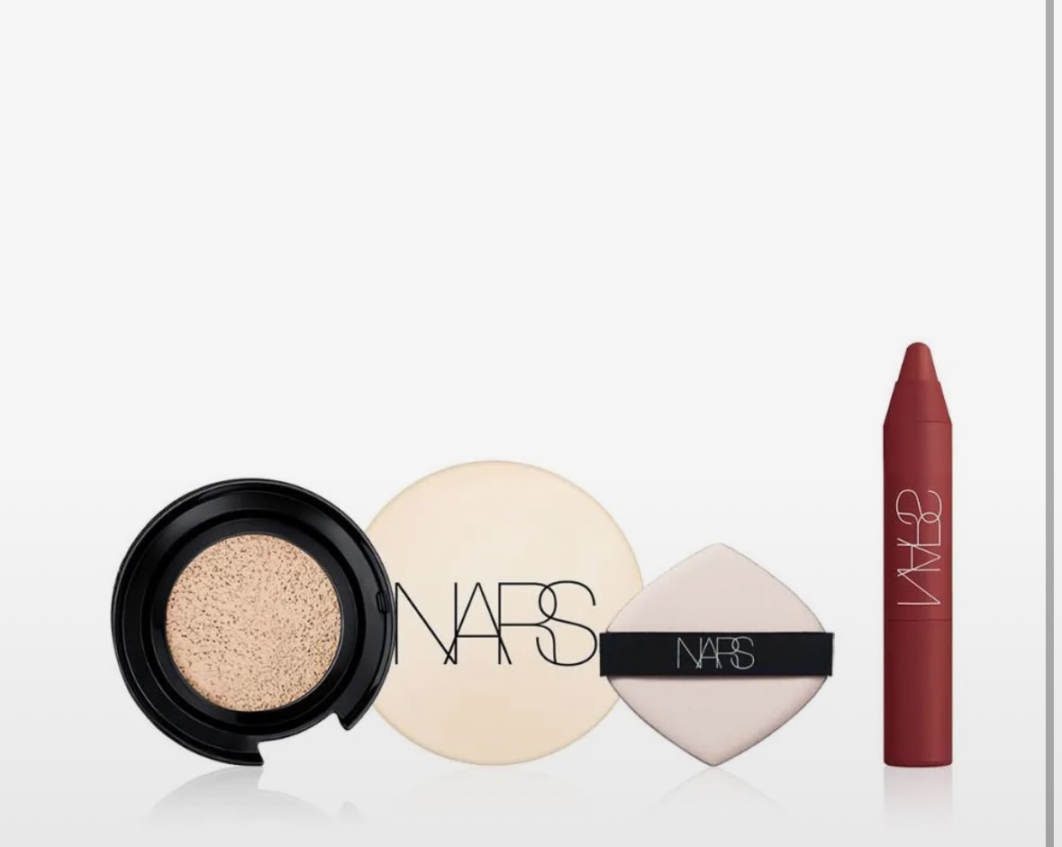 건성에 잡티랑 붉은끼 있는 피부