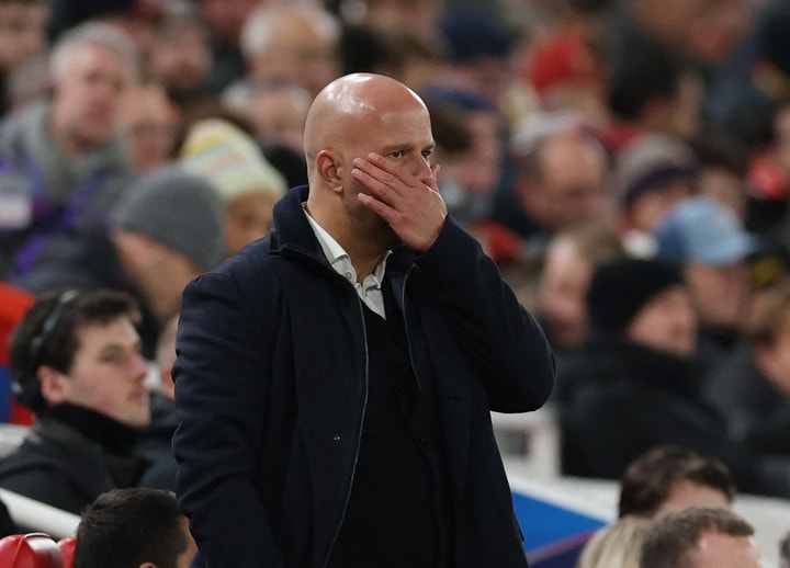 리버풀 결국 '초강수' 꺼낸다! 슬롯 향한 경질 압박 최고조→수뇌부 내부 평가 진행...차기 사령탑으로 알론소 급부상