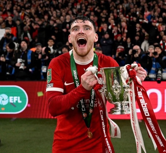 [오피셜] '한 시대가 또..' 살라 이어 로버트슨도 떠난다…리버풀 '9년' 동행 마침표 "이제 좀 편해졌다. 놀라웠던 9년"