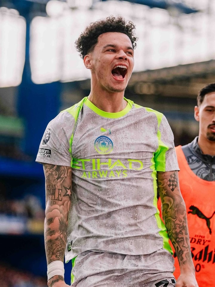 '아스날 차렷' 맨시티의 우승 경쟁은 계속된다! 후반에만 3골 폭발→첼시 3-0 완파...선두 아스날 6점 차 추격