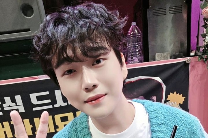 돌아온 황영웅, 인기 장난 없네…남자 스타상·베스트 음원상 '2관왕' 등극