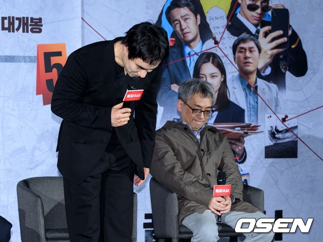 ‘음주운전 과오 사과’ 행사 내내 고개 숙인 배성우 [이대선의 모멘트]