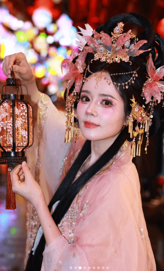 말도 안되는 이목구비..한가인, 이번엔 '왕홍 메이크업' 찢었다!