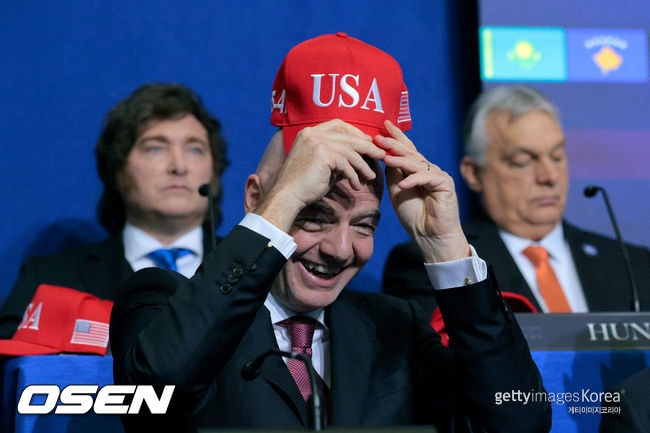'어 안돼 돌아가' FIFA 회장, 역시 트럼프 편이네...이란 '美 보이콧' 선언 칼거절 "멕시코로 변경? 예정대로 경기해라"