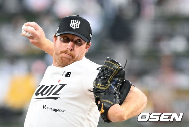 이강철 감독 물음표→느낌표 바뀌었나, 외인 선발 첫 QS+외인 타자는 시즌 2호 홈런은 위안거리 [오!쎈 수원]