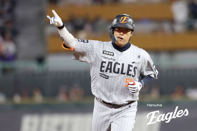 '와 득점권 타율 0.538' 괜히 100억 안겼겠나…또 타점 추가한 강백호 "한화 가을야구 가능해" 확신했다 [오!쎈 인천]