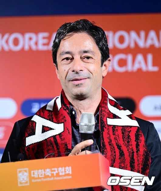 "퍼거슨도, 클롭도 그랬다" 日·中, 홍명보 '바지 감독' 논란 반박