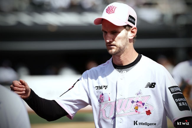 ‘어디서 이런 선수가’ 경악!! 한국에 폰세급 외인 떴다, 폰세도 못한 17이닝 무실점 “솔직히 말할까요? 기대 이상입니다”