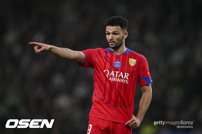 "엔리케 감독의 가장 중요한 선수" PSG 벤치에 있다.. 이강인과 같은 칭찬 받았네
