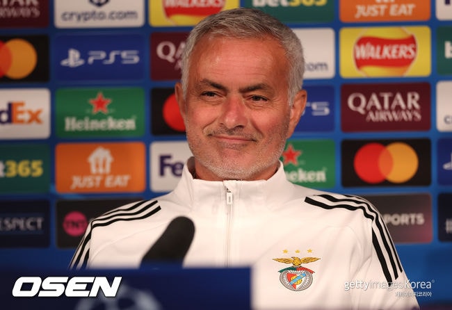 '무어게인?' 무리뉴, 레알 13년 만의 귀환설...‘무관 위기’ 레알, 결국 다시 스페셜 원에 러브콜