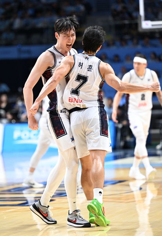 ‘사상최초 6번 시드 우승 미쳤다!’ 슈퍼팀 KCC, 챔프전 V7 달성…2년 만에 정상 탈환 [오!쎈 부산]
