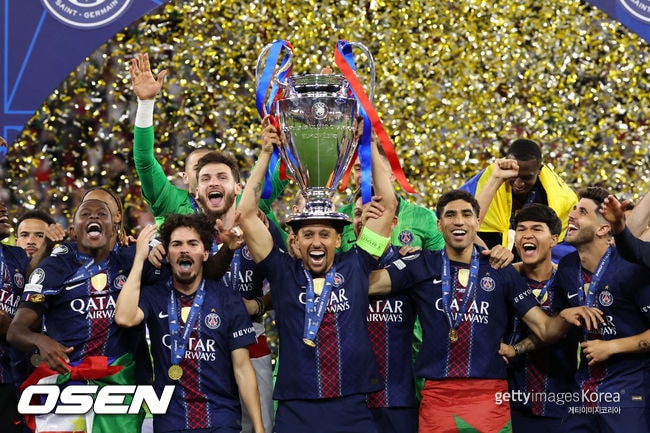 "상대는 수비만 하는 지루한 팀" 전설의 감독 퍼거슨, PSG 축하하며 아스날 '저격'