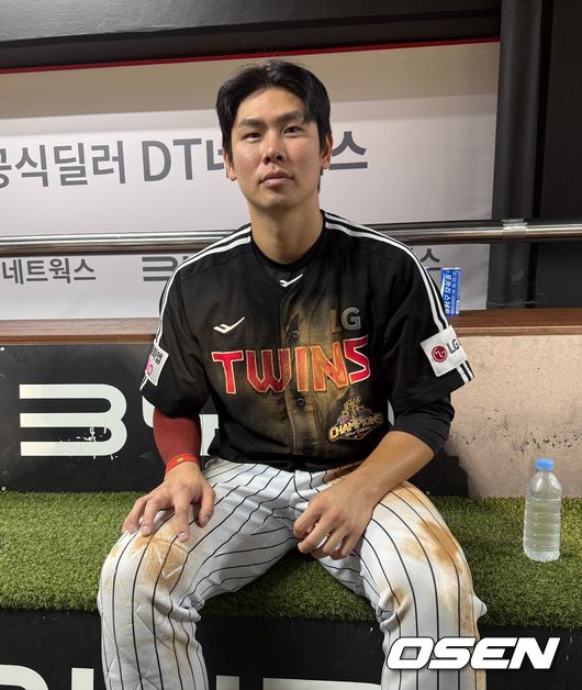 LG 1위 지킨 홍창기의 동점타, “5타수 5삼진 먹는다는 생각 갖고 타석에 들어갔는데 신기하게 안타가 나왔다” [오!쎈 수원]