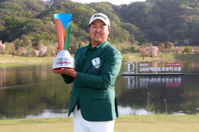 이상엽, 10년 만에 감격의 우승…KPGA 투어 개막전서 통산 2승