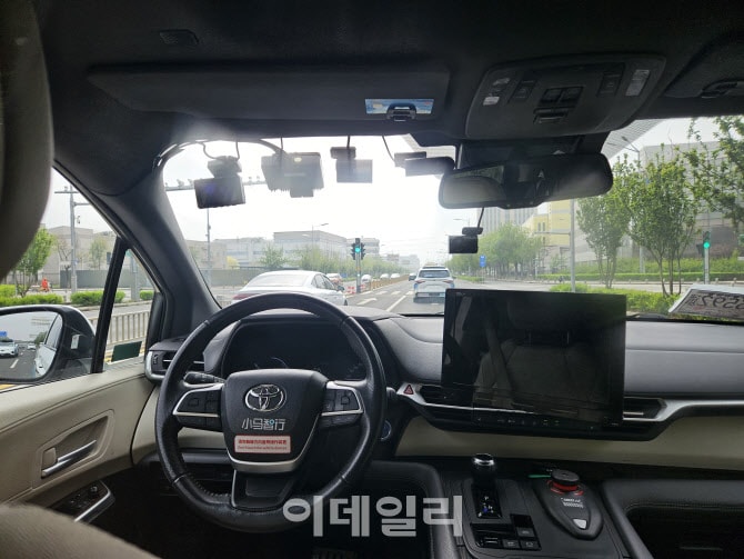 골목길 운행도 차로 변경도 척척…공사 땐 중앙선 살짝 넘는 요령도