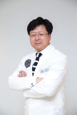 [성장 일기] 아이 손의 스마트폰, 성조숙증의 원인이 될 수도 있다
