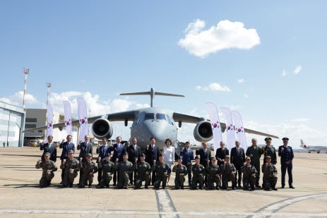 李대통령, C-390 수송기 시찰로 남미 일정 돌입