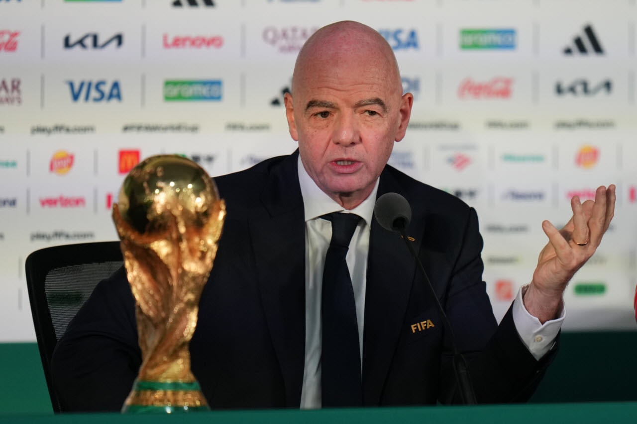 돈맛 본 FIFA, 29조원 규모 자회사 추진…투자자는 '트럼프 사돈家'