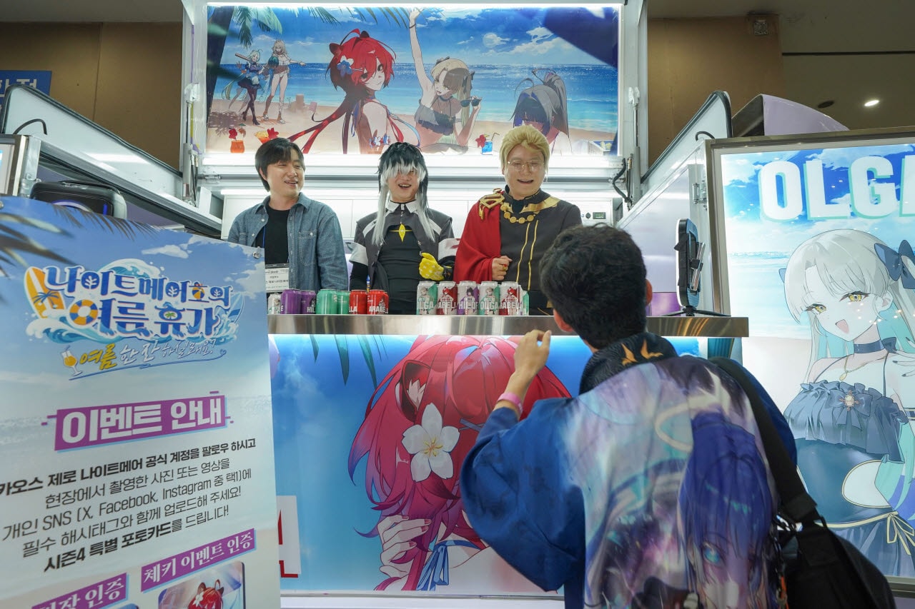 코스프레까지 불사…게임 PD가 ‘무대 위’로 나선 이유