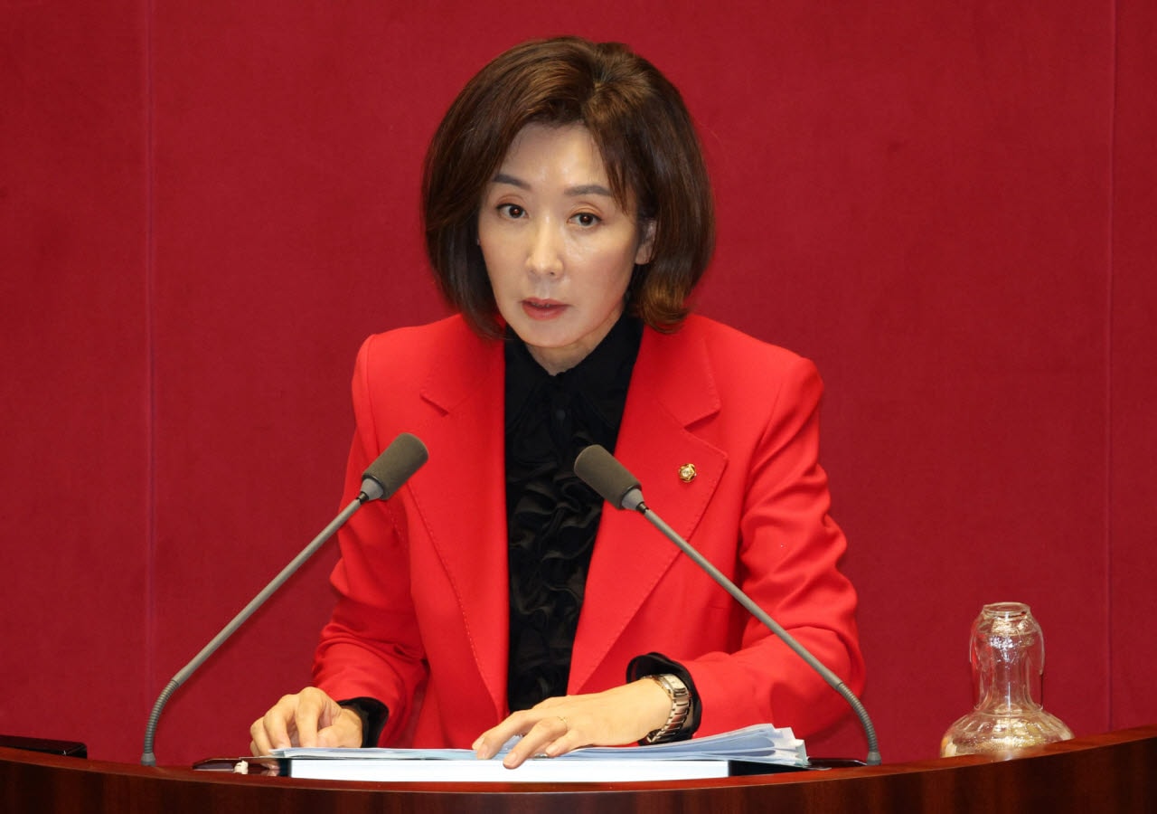 외국인 실업급여 77% 중국계 독식…나경원 "비정상 구조 방치"