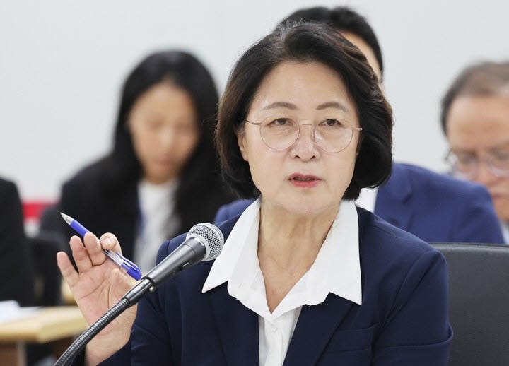 소방노조 "추미애 '빨대' 발언..소방관 전체 모독 아냐"