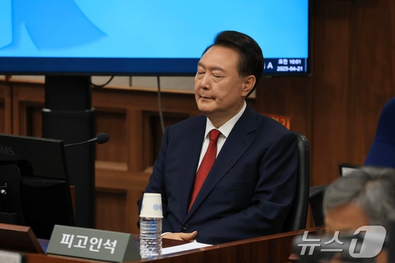 檢, '화천대유 뇌물 의혹' 윤석열·박영수 불기소…최태원도 각하