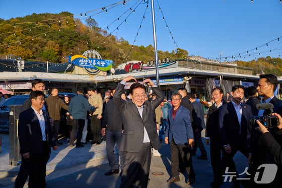 李대통령, 청송·영양 찾아 "기본소득 안정적으로…재정에 더 관심"(종합)