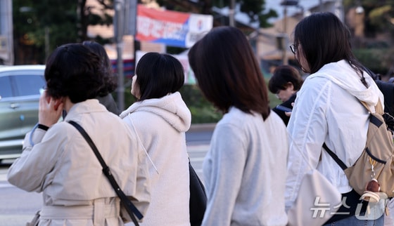맑고 쌀쌀한 출근길…강원 일부 얼음·서리[오늘날씨]