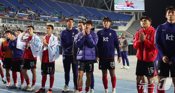 "모레노호, 4-4-2 중원·이강인 활용법 고민해야"…전문가 진단