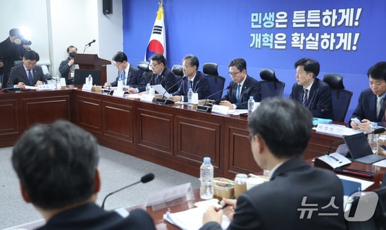 당정 "중동 '주의' 격상…석탄 상한 해제·원전 이용률 80%로"(종합)