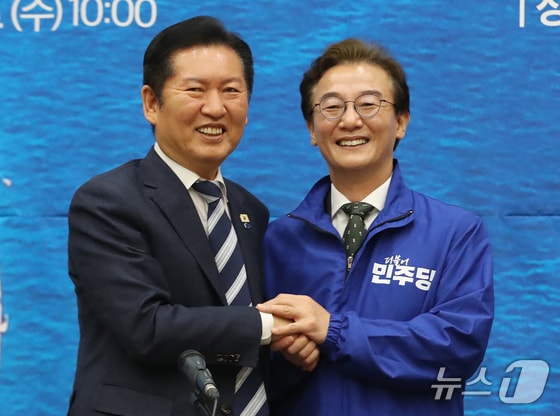 부산 찾은 정청래 "하정우 좋아합니까"…전재수 "사랑합니다"