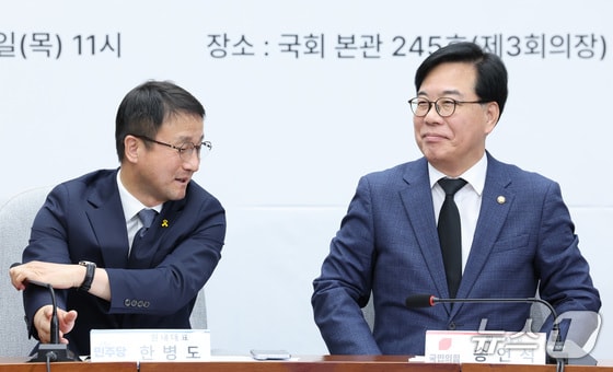 여야, 정치개혁법 본회의 앞두고 막판 샅바싸움…오후 담판협상