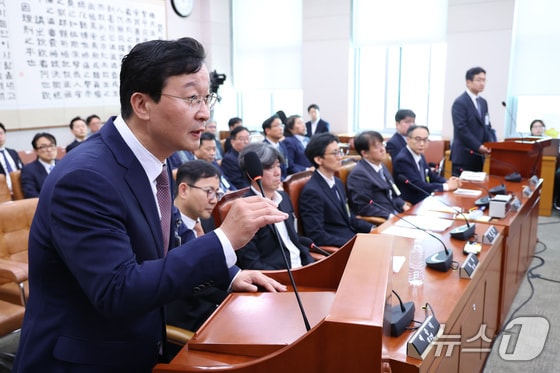 송경호 前지검장 "남욱 진술, 정권 교체 등 정치 환경 따라 변해"
