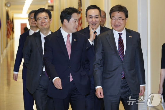 주호영 "도대체 장동혁 사고구조 이해 안 돼…'전시 탈영'이라는 말까지 나와"