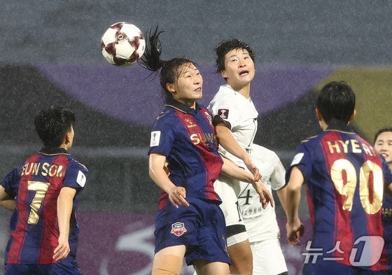 문체부 최휘영 장관, '남북 대결 석패' 수원FC 위민 격려 만찬