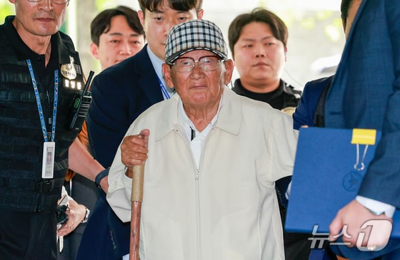 '75억 조세포탈' 혐의 이만희, 12월 첫 공판…"공개 재판 방침"