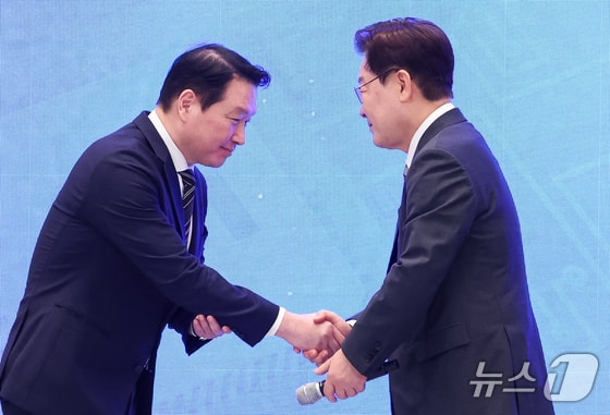 李대통령, 최태원·구광모 등 멕시코 진출 기업인들과 현지 간담회