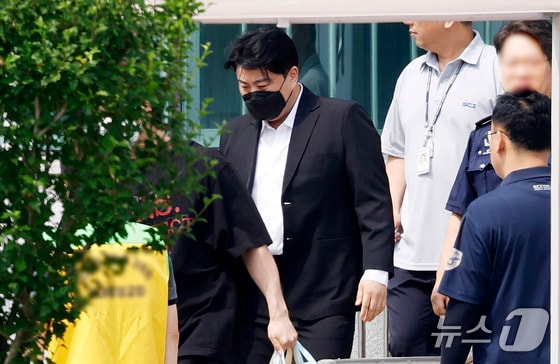 '술 마시면 실수' 명절 과음 조심해야 할 스타…1위 김호중·2위 이진호·3위 박나래