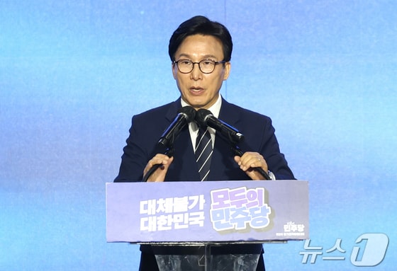 김민석, 거제 수해현장 찾아 "할 수 있는 모든 일 다 할 것"