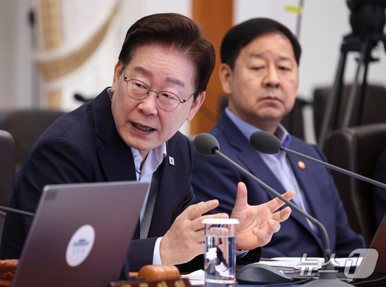 李대통령 "개혁 선명하게 하면 저항 강도 높여…실용적으로 접근해야"