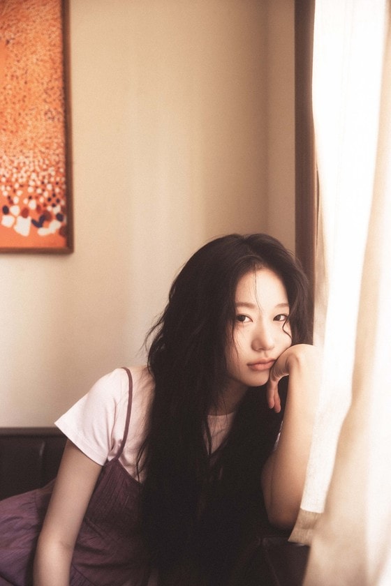 조승희, 늦여름에 청순 분위기 가득…새 콘텐츠 공개