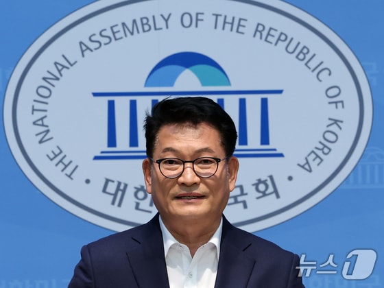 송영길 "정청래, 李대통령 공격하며 이인제 닮아가고 있어"