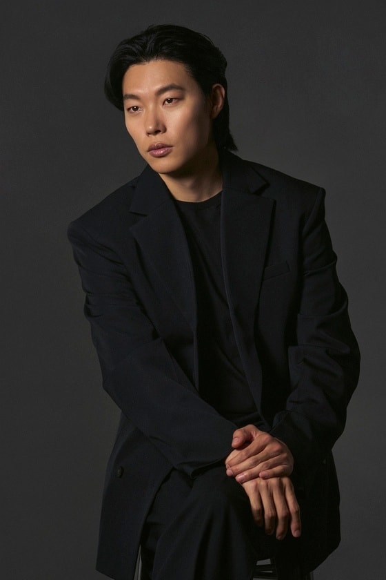 '들쥐' 류준열 "1인 2역 도전, 목소리·귀·눈알 점까지 다르게" [N인터뷰]①