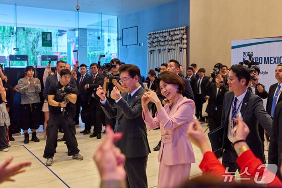 李대통령 따라 X 가입하는 靑 참모들…정부 '공무원 유튜버' 발굴도 시작