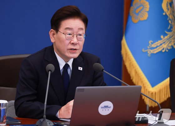 '지지율 하락세' 李대통령 18일 기자회견…"여러 현안 답 드릴 것"(종합)