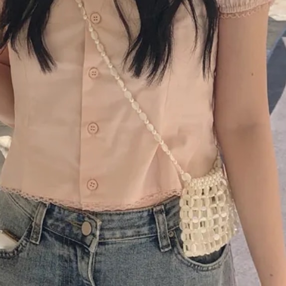 가방 별로면 왼쪽 이쁘면 오른쪽