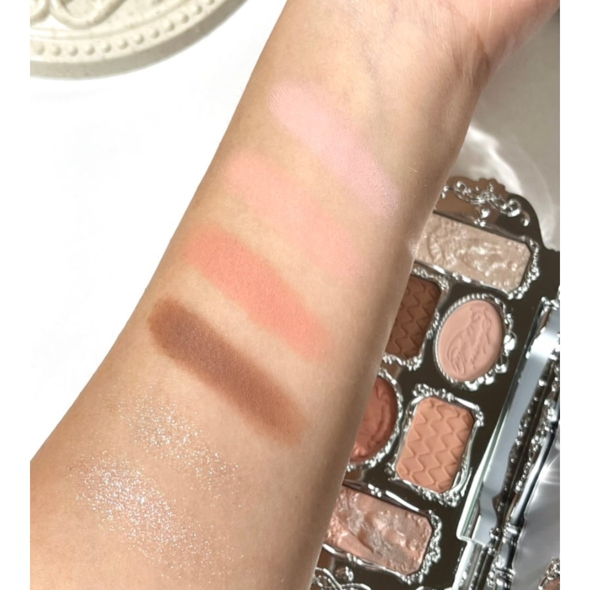 봄웜라 아이팔레트 장만할려고하는데