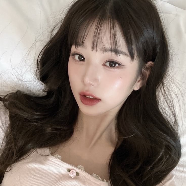 누가 더 이쁜거같아?